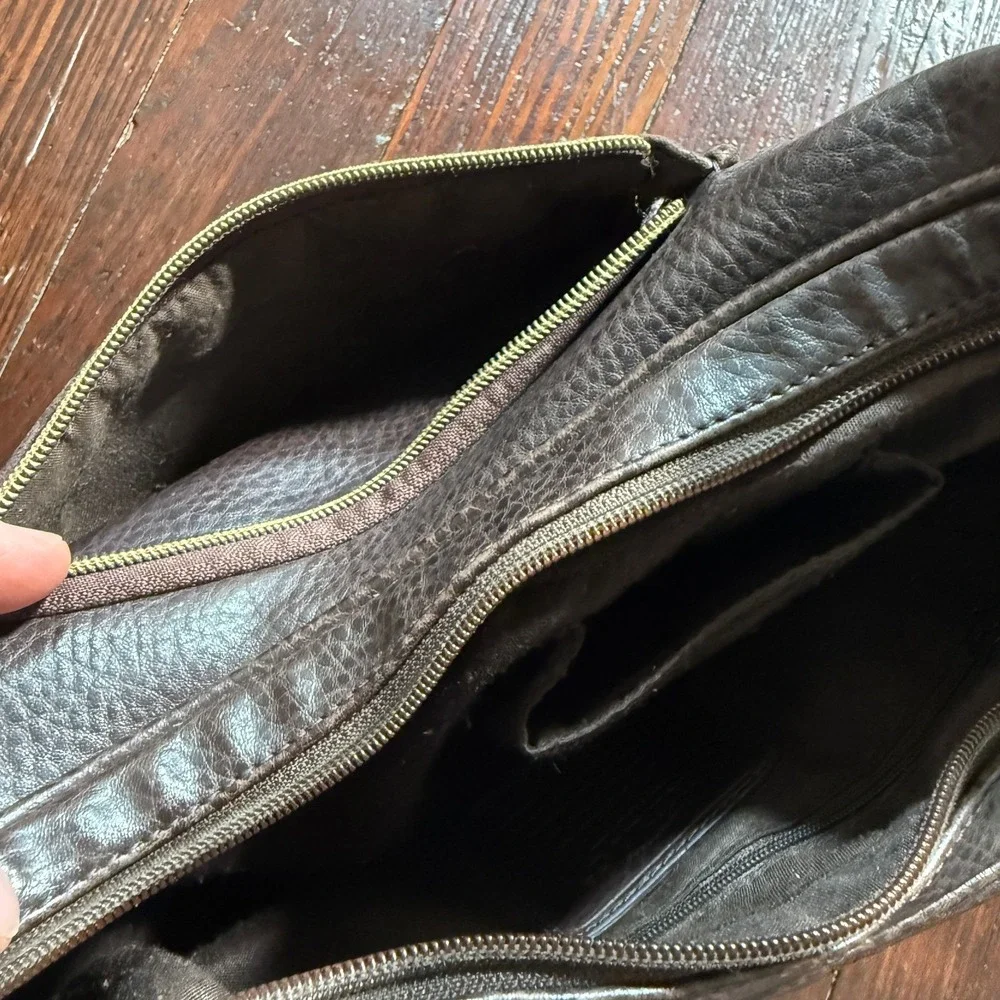 Vintage Relic Purse Y2K Shoulder Bag Handbag Brown Leather Zip